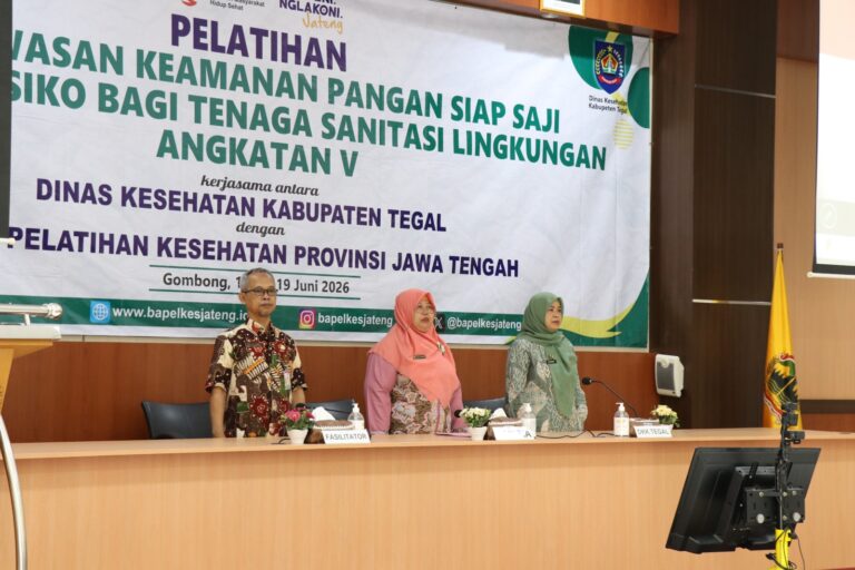 Penutupan Pelatihan Pengawasan Keamanan Pangan Berbasis Risiko bagi Tenaga Sanitasi Lingkungan Angkatan V